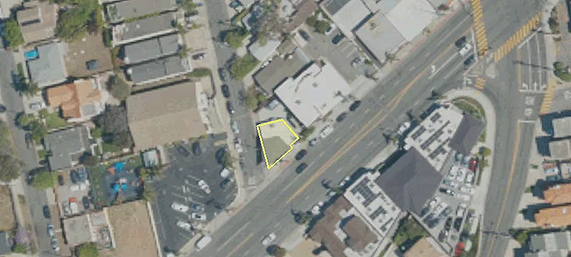 1075 Aviation Blvd