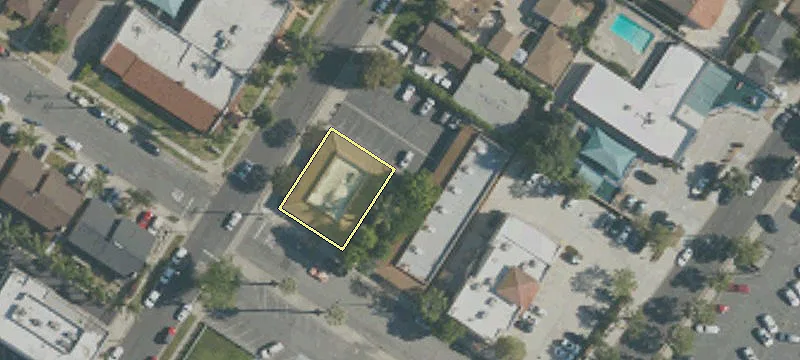 8201 4th St
