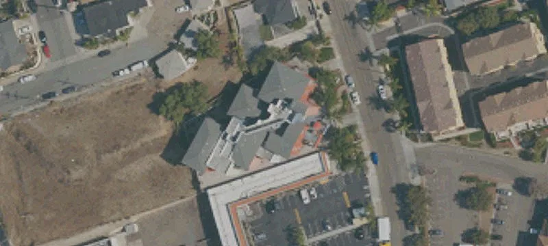 950 L Ave