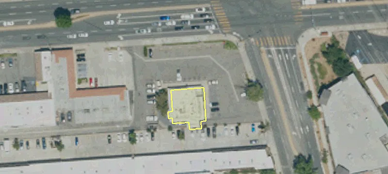 23320 Lyons Ave