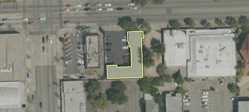 130 Holt Ave