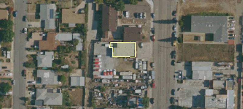 752 Grand Ave