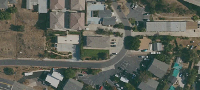 3702 Hilltop Dr