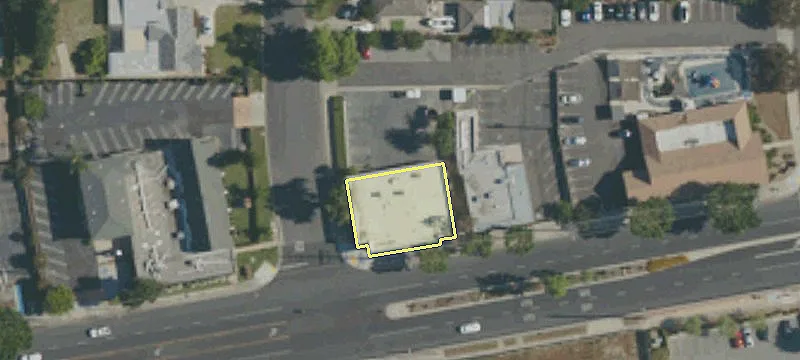 303 Live Oak Ave