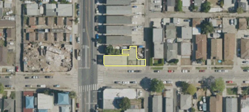 9422 Main St
