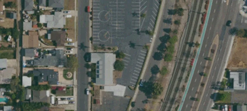 2810 Main St