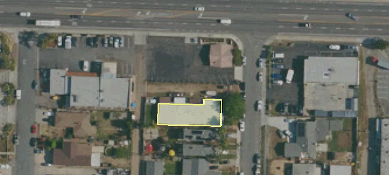 558 Sacramento Ave