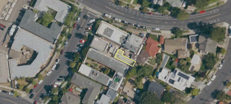 1009 A Ave