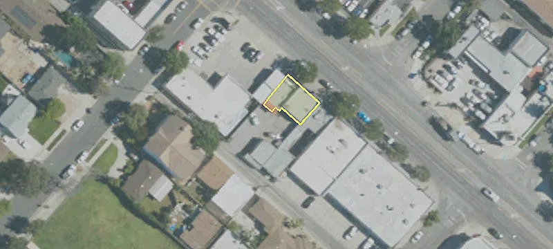 809 Victory Blvd