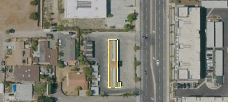 1352 Santa Fe Ave