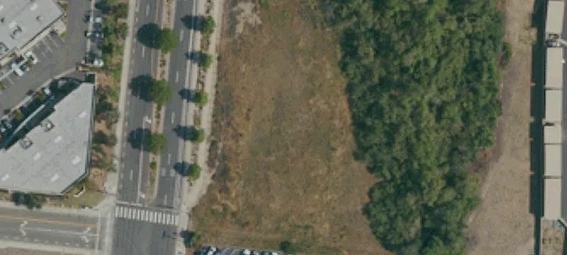 Twin Oaks Vly Rd