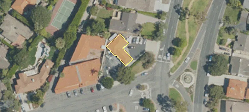 2133 Palos Verdes W Dr