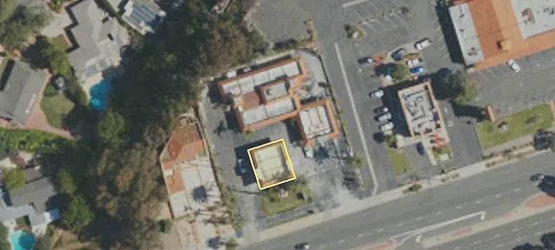2121 Palos Verdes N Dr