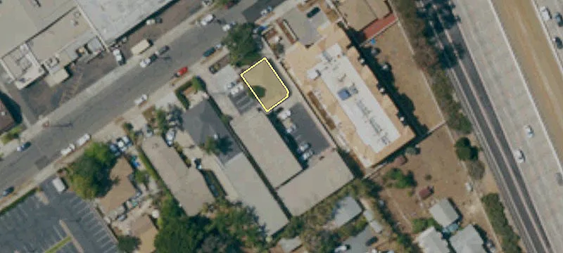951 Oak Ave