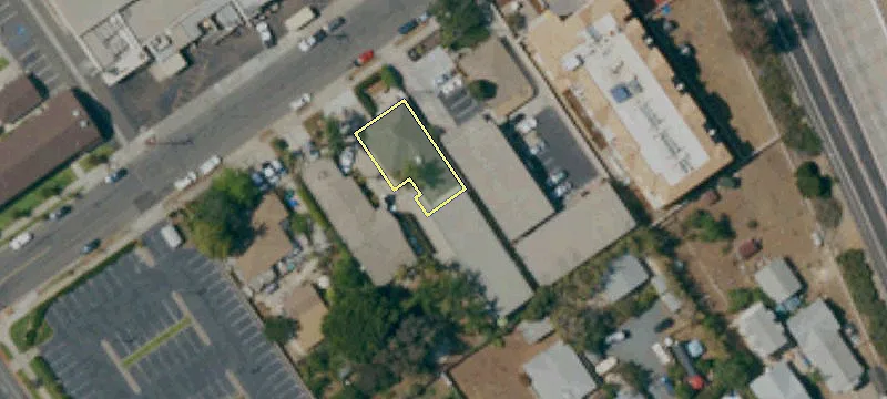 947 Oak Ave