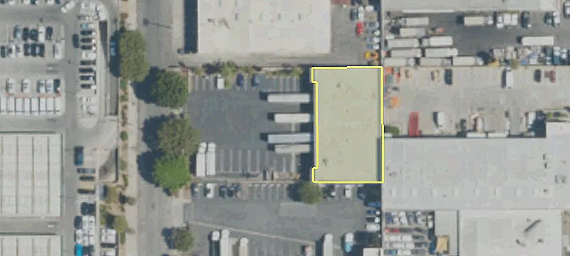 700 Isis Ave