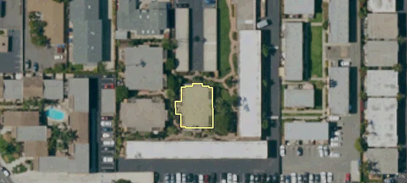 935 Laguna Dr