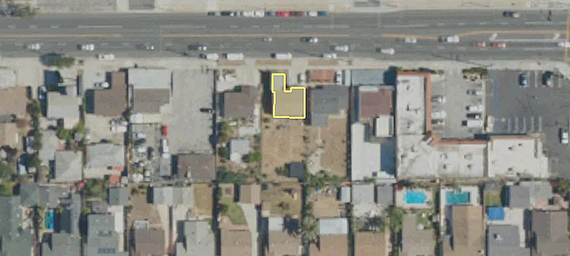 2302 Marine Ave