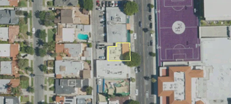 153 Robertson Blvd