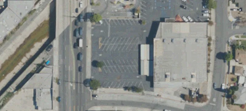 2900 Rosecrans Ave