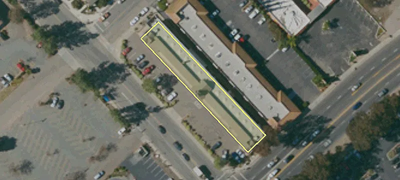 1743 Main St