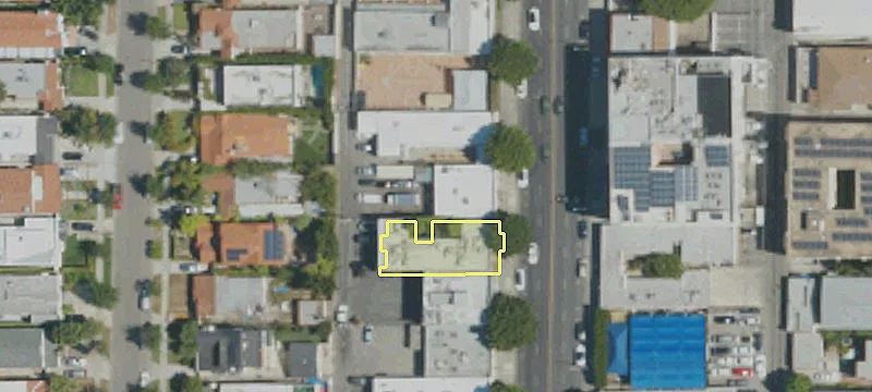 443 Robertson Blvd