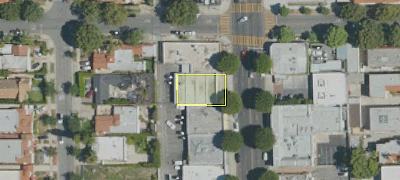 207 Robertson Blvd
