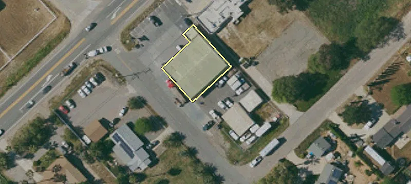2560 Main St