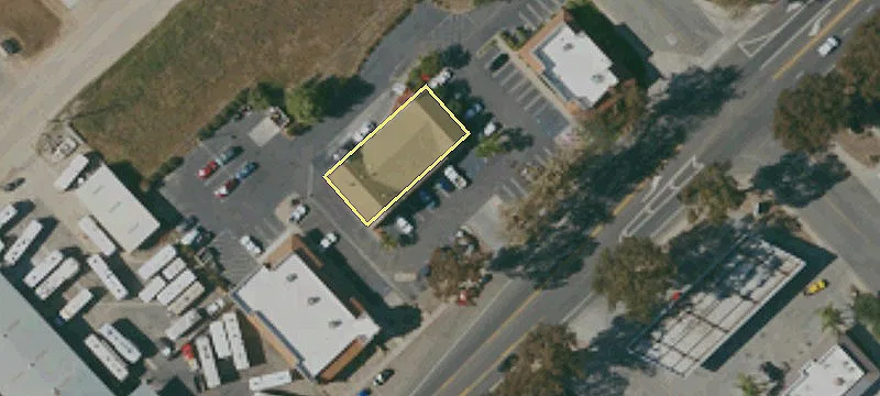 1925 Main St
