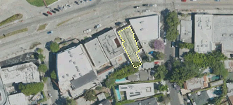 8636 Melrose Ave