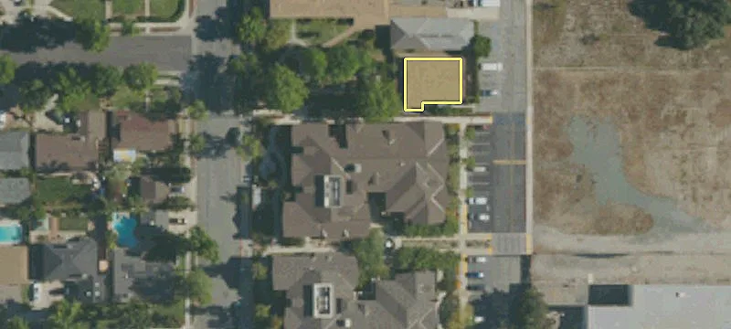 1216 Royal Oaks Dr