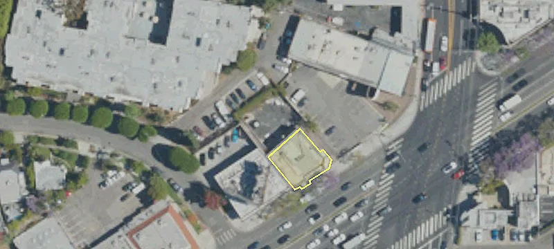8515 Santa Monica Blvd