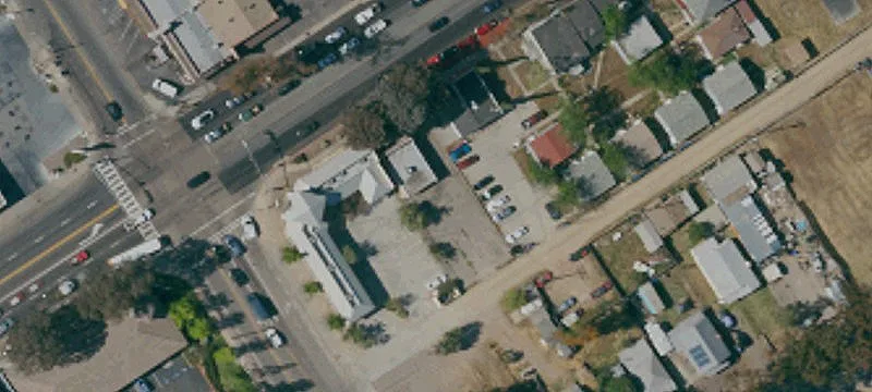 960 Main St