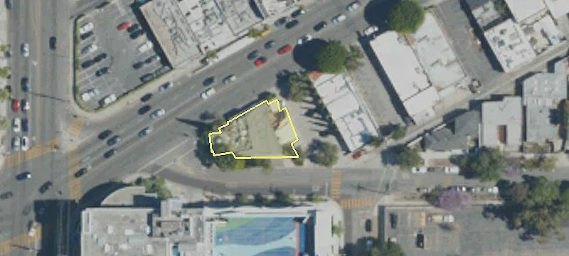8478 Melrose Ave