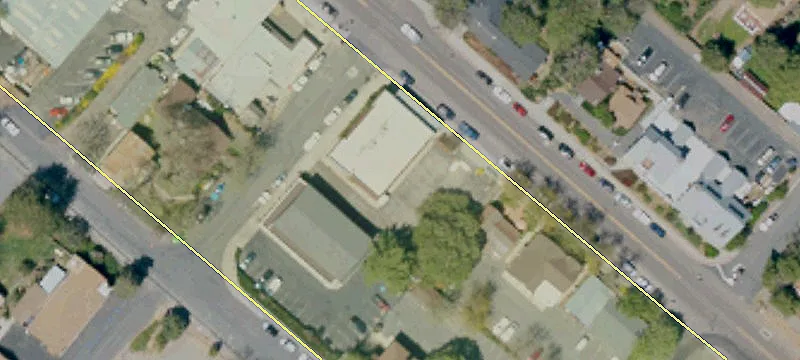 2033 Main St