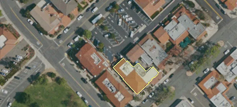 16975 Avenida De Acacias