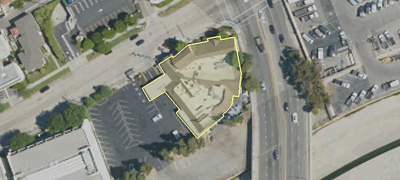 4420 Lakeside Dr