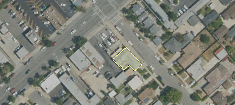 672 Maclay Ave