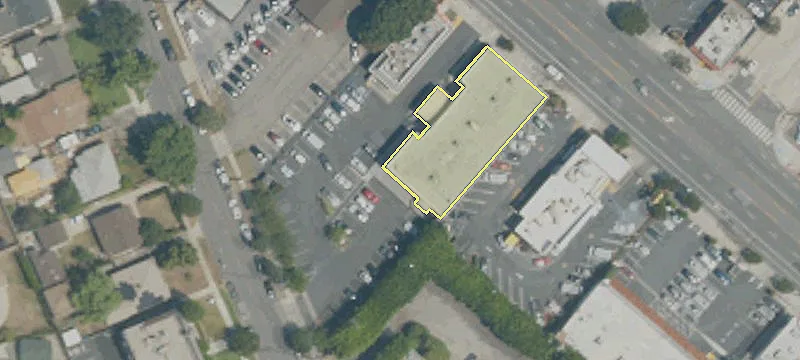 1211 San Fernando Blvd