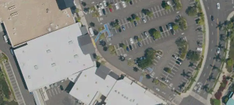 1046 El Camino Real