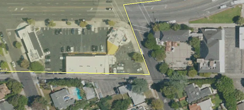 4300 Riverside Dr