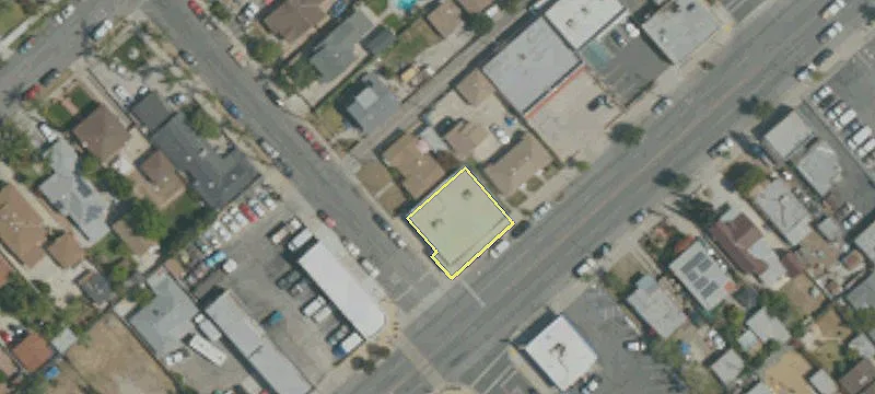 901 Maclay Ave
