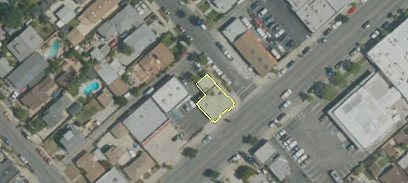 929 Maclay Ave