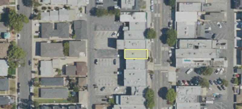 425 Main St