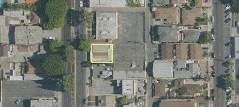 15320 Paramount Blvd