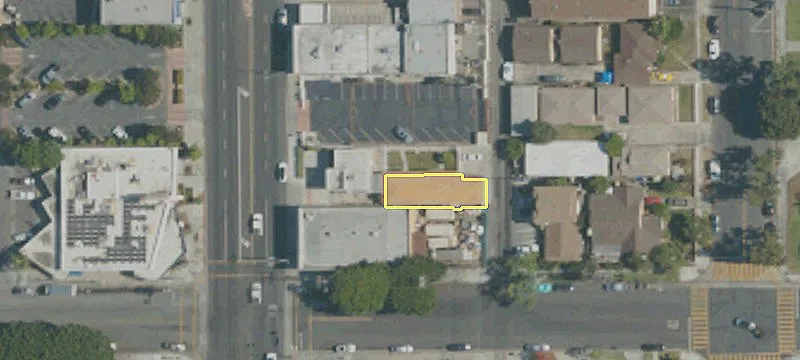 15352 Paramount Blvd