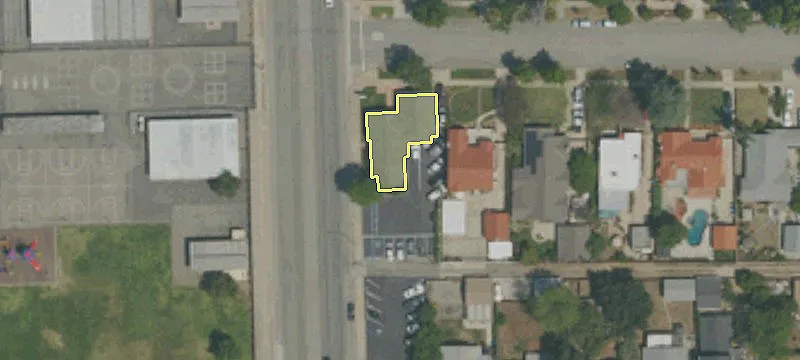1290 Garey Ave