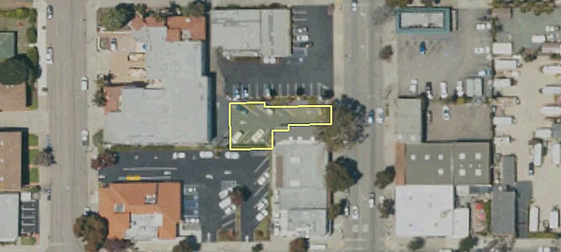 939 Main St