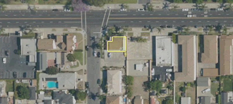 10000 Flower St