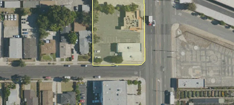 525 San Gabriel Blvd